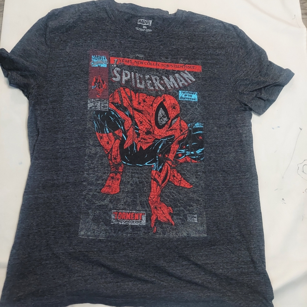 Marvel Gray Spider-Man Graphic T-Shirt.Women's SIZE XL